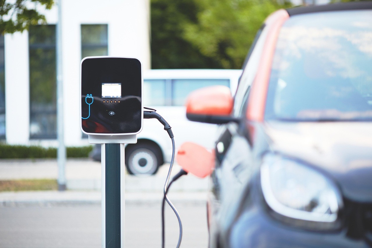 Ochrona ładowarki EV w każdych warunkach? Oto proste rozwiązanie